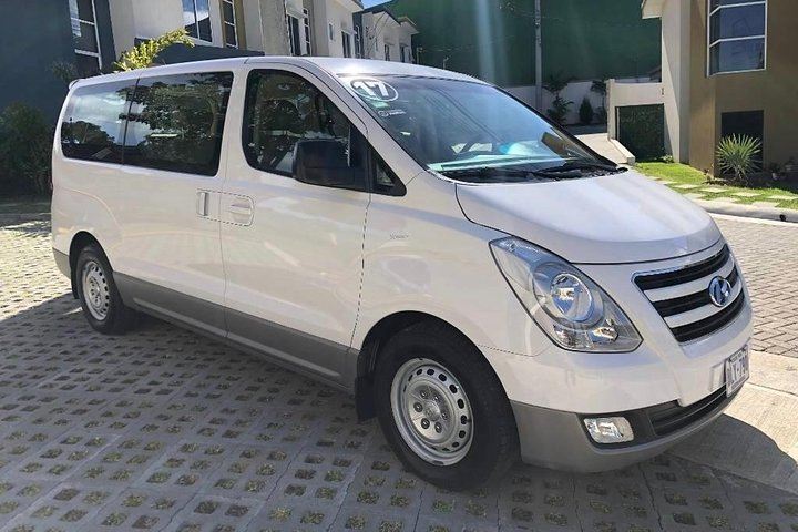 Transporte Privado desde el Aeropuerto Liberia Secrets Papagayo - Photo 1 of 9